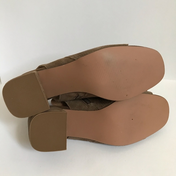 Shoes - Picture 4 of 4